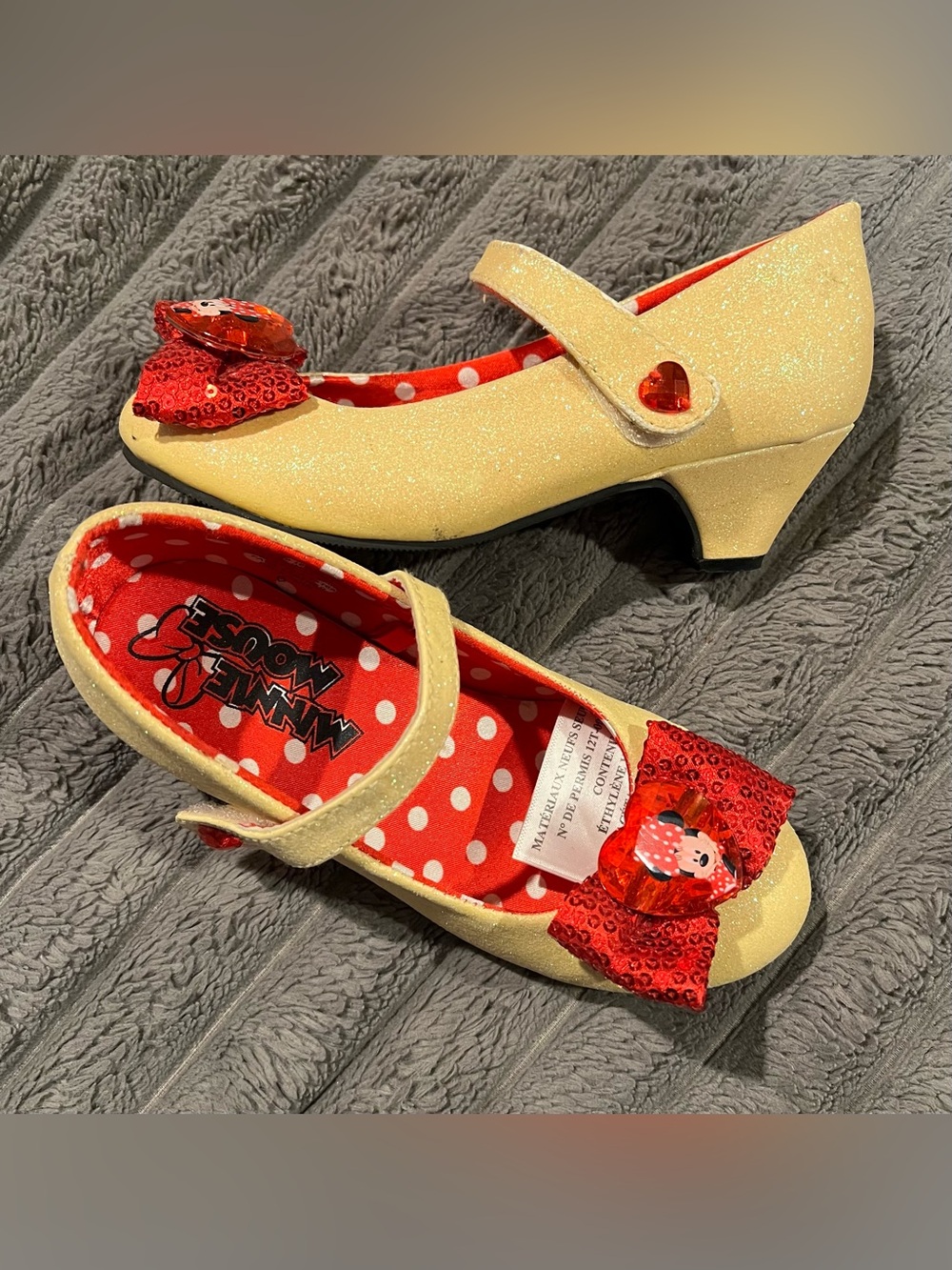 DISNEY STORE MINNIE MOUSE GIRL SHOES 11/12 YELLOW GLITTER RED BOW HEELS NEW